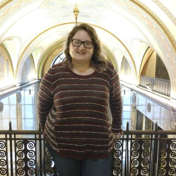 Meet your Posher, Renee - Picture 1 of 1